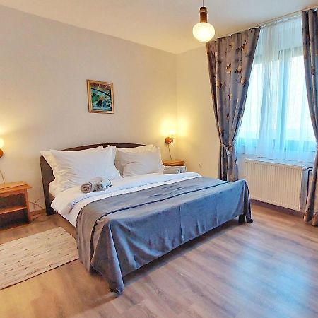 Lazy Bear Otel Jezerce Dış mekan fotoğraf