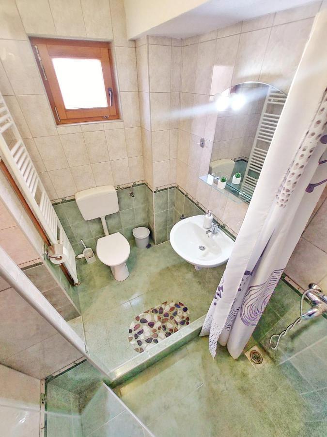 Lazy Bear Otel Jezerce Dış mekan fotoğraf