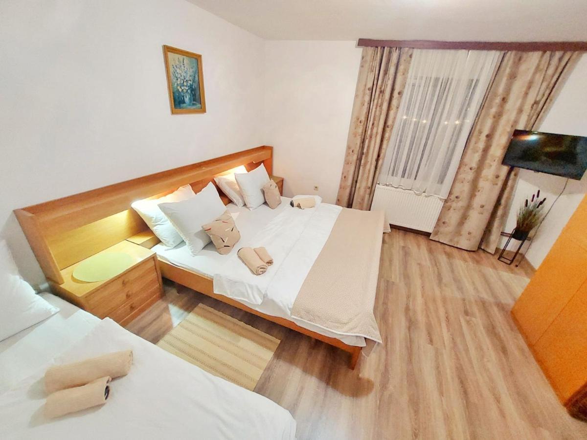 Lazy Bear Otel Jezerce Dış mekan fotoğraf